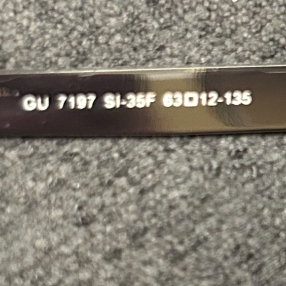 Guess aviator sunglasses - Picture 4 of 4